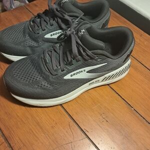 Brooks Womens Black Ariel GTS Running Shoes